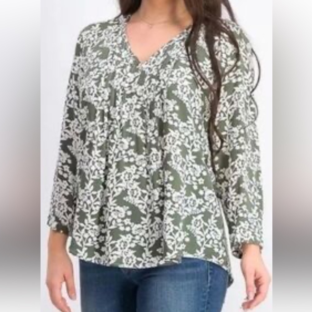 Floral Green and White Women's Top Size Lg